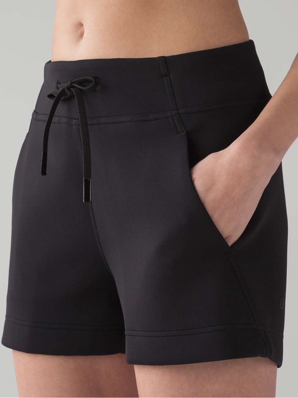 Lululemon In-Form Short Size 2 - Picture 3 of 6